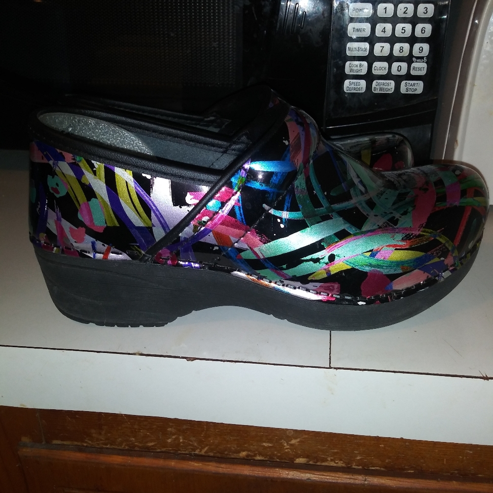 Nursing shoes